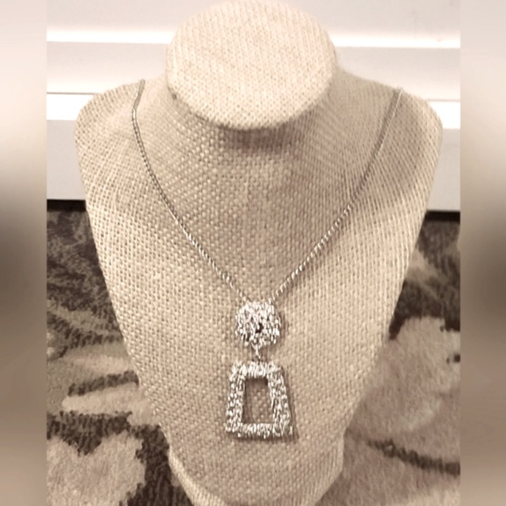 Pendant silver tone  necklace